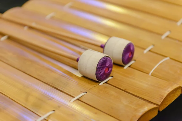 Xylophone traditionnel thaï en bois, musical thaï — Photo