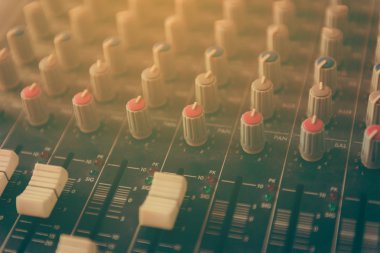 Ses karıştırıcı kontrol paneli, ses kontrollerinin kapatılması