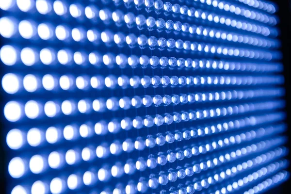 Primo piano di tratto illuminato di luci LED blu — Foto Stock