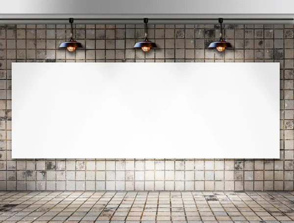 Marco en blanco con lámpara de techo en la habitación de baldosas sucias —  Fotos de Stock