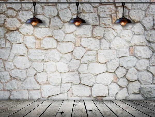 Ahşap zemin oda iç modern tarzı taş duvarda lamba