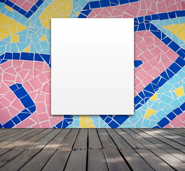 Telaio bianco su piastrelle a mosaico per messaggio informativo — Foto Stock