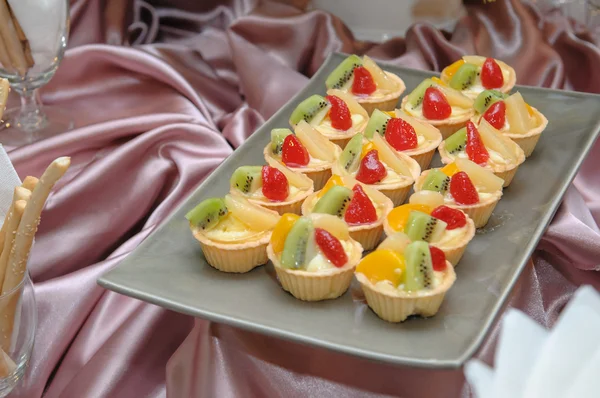 Torta de frutas coloridas - Imagem stock — Fotografia de Stock