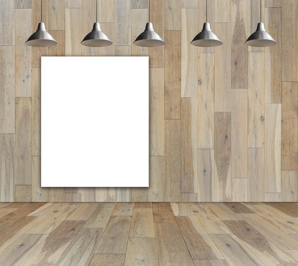 Telaio bianco su parete in legno con plafoniera — Foto Stock