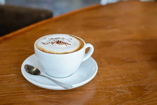 Santai saja dengan kopi di kafe — Stok Foto