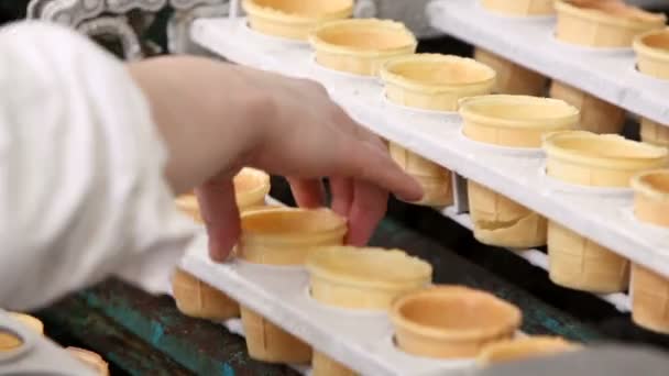 冰淇淋自动生产线 — 图库视频影像