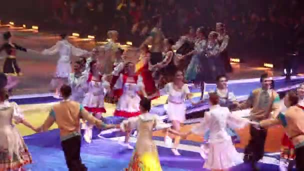 ULYANOVSK, RÚSSIA - JANEIRO 31, 2016: A abertura do Campeonato Mundial de Bandy. "Volga Sport Arena" (em inglês). Ulyanovsk, Rússia em janeiro 31, 2016 . — Vídeo de Stock