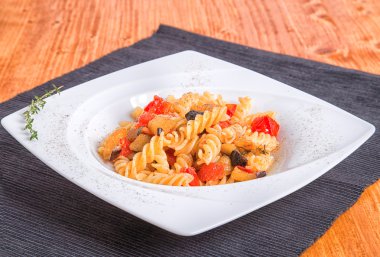 patlıcanlı makarna