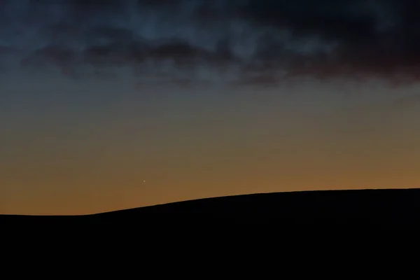 Потрясающий Вид Юпитер Расположен Над Хребтом Уиклоу Маунтинс Возле Пика — стоковое фото