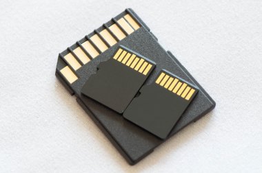 Mikro Sd adaptörü ile iki mikro Sd Kart üzerine