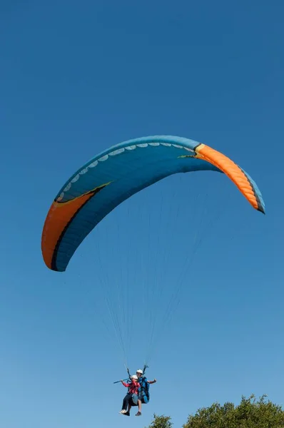 Parapente Cielo Aveyron Sobre Viaducto Millau —  Fotos de Stock