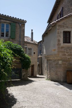 Aveyron 'daki Sainte-Eulalie-de-Cernon ortaçağ köyü.