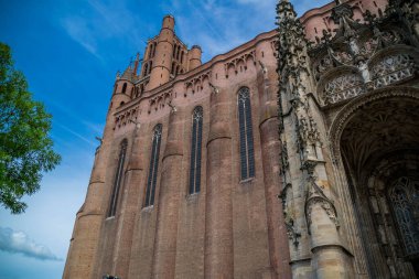 Albi, Fransa 'nın Occitanie kentindeki tarihi Tarn kasabası..