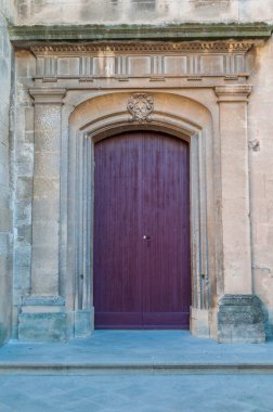 Eski evin eski ön kapısı..