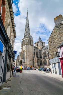 Trguier in the Ctes d 'Armor in Brittany, its thedral, its manastır.
