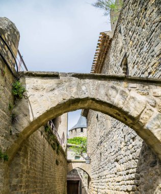 Carcassonne, Fransa 'nın Occitanie bölgesinde ortaçağ güçlendirilmiş bir kasaba..
