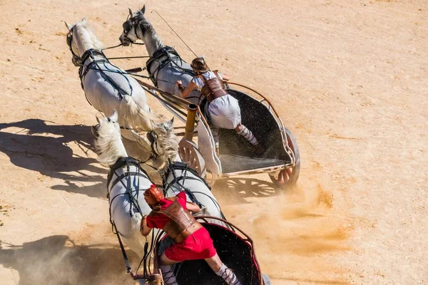 Reconstruction Dans Les Arènes Une Course Chars Romains Image En Vente