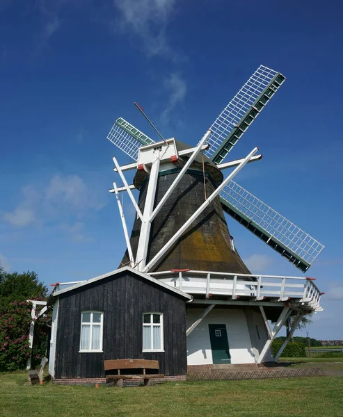 Eine Schöne Smockmühle Norddeutschland Norddeutschland Gibt Viele Historische Windmühlen Ein — Stockfoto