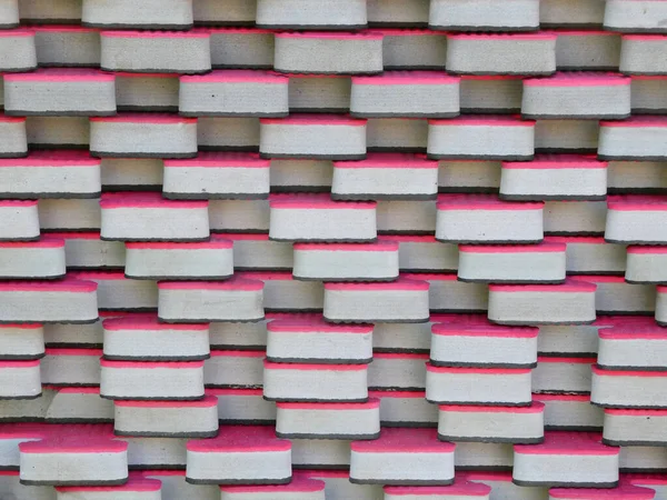Ein Stapel Pinkfarbener Gummifliesen Die Wie Riesige Puzzleteile Ineinander Passen — Stockfoto