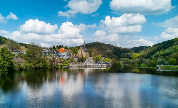 Die Klosterkirche Sankt Maria Magdalena Wuppertal Beyenburg Liegt Hinter Dem Stockbild