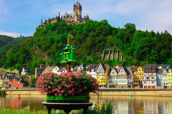 Cochem Moselle üzerinde şarap Basında — Stok fotoğraf