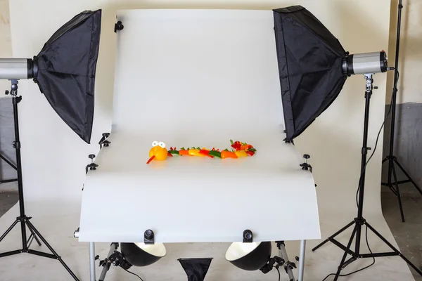 Mesa de fotos para fotografía de producto en un estudio — Foto de Stock