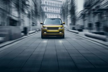 Sigorta primi hızlı araba gündüz şehir de yol