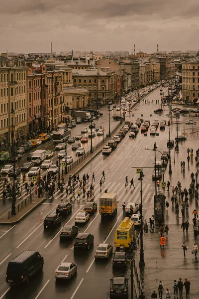 Sankt Petersburg Russland September 2020 Menschen Gehen Ligovskiy Prospekt Über — Stockfoto