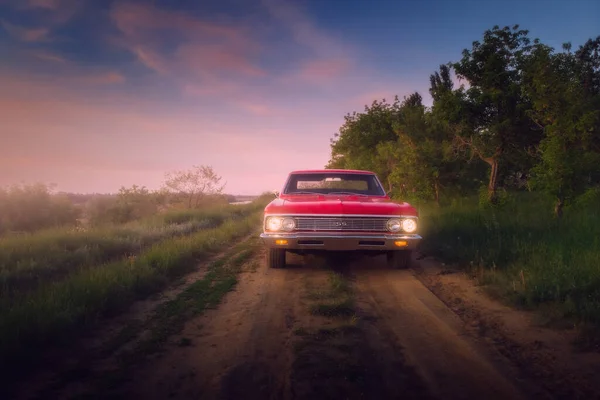 Engels Russia May 2021 Retro Red Muscle Car Chevrolet Malibu — Stock Photo, Image