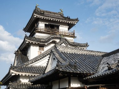 Kochi, Japonya - 6 Nisan 2018: Kochi kalesinin ana kulesi, Japonya 'nın 12 orijinal Edo döneminden biri.