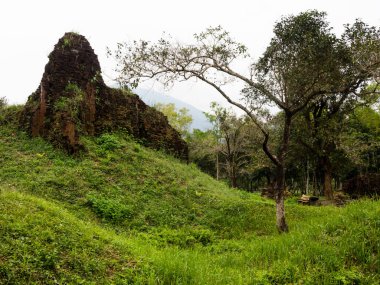 Eski Champa Krallığı 'nın tarihi kalıntıları savaş sırasında Da Nang, Vietnam' da görülebilir bombalama izleri taşıyordu.