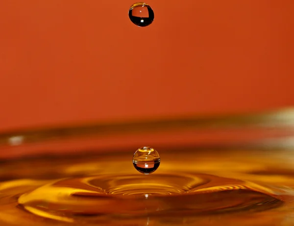 Caída de gota de agua — Foto de Stock