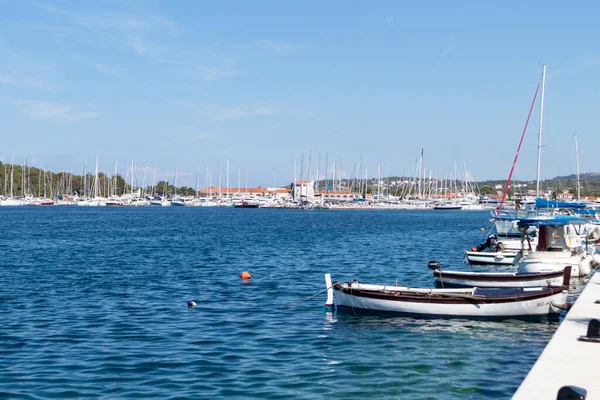Rogoznica Κροατία Ιουλίου 2021 Διάσημη Μαρίνα Σκαφών Αναψυχής Στον Δημοφιλή — Φωτογραφία Αρχείου