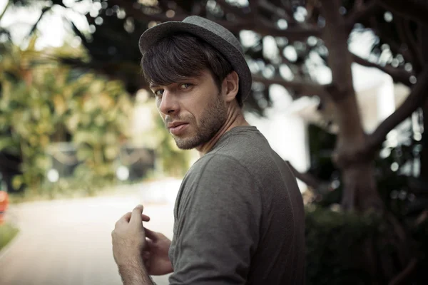 Handsome guy in the paradise — Stock Photo, Image