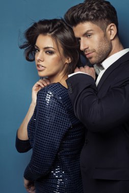 Şehvetli genç çift portresi