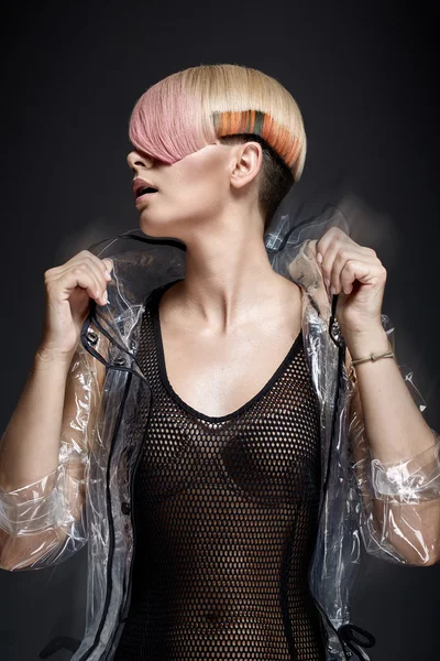 Modelo de moda con corte de pelo de moda, para colorear —  Fotos de Stock