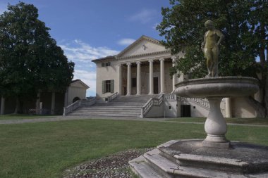 Villa Badoer, Veneto bölgesinde Andrea Palladio tarafından tasarlanan bir villa.