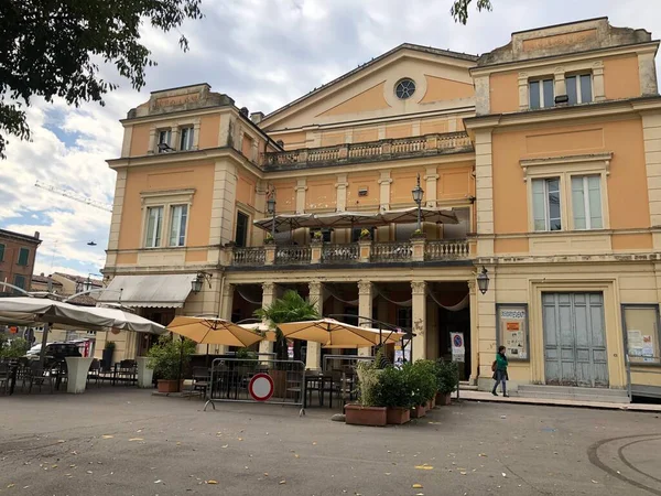 Italienisches Theater in Norditalien in MIrandola — Stockfoto