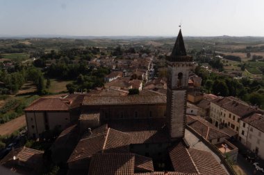 Tuscany 'deki küçük ortaçağ köyü Vinci.
