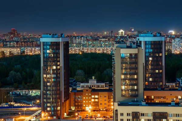 St. Petersburg in het zuidwesten van de nacht — Stockfoto