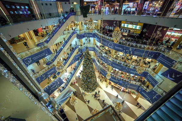 St. Petersburg, 4 Ocak 2015, alışveriş merkezi Galerisi