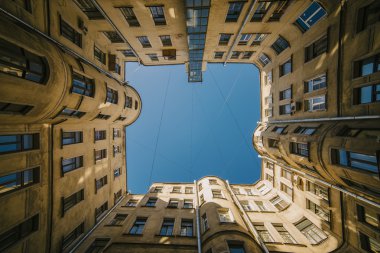 Eski avlu ve Binalar St. Petersburg Merkezi