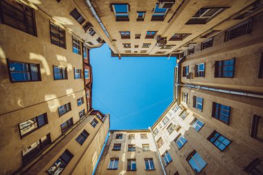 Eski avlu ve Binalar St. Petersburg Merkezi