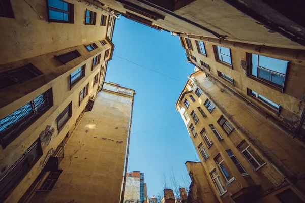 Eski avlu ve Binalar St. Petersburg Merkezi