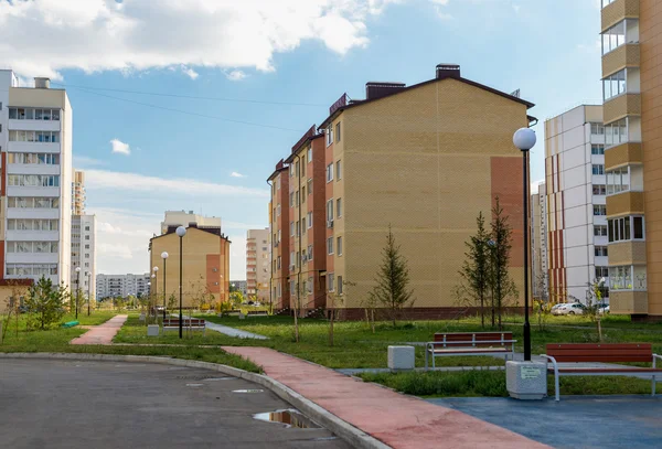 乌扬诺夫斯克，俄罗斯。新建住宅小区. — 图库照片