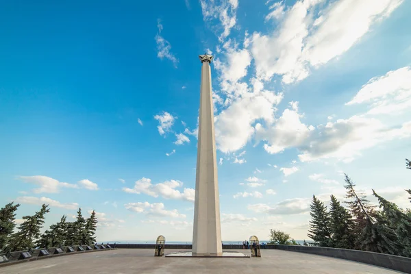 Monumentet Obelisken evig härlighet — Stockfoto