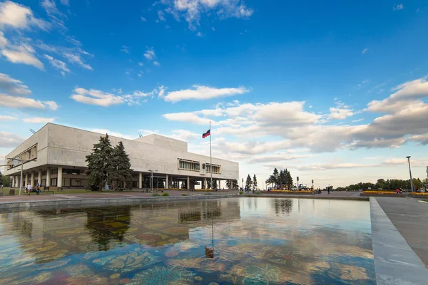 Η πόλη του Ουλιάνοφσκ, Ρωσία. Αναμνηστικό μουσείο Λένιν. — Φωτογραφία Αρχείου