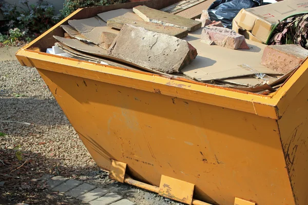 Rubbish skip — Stock Photo, Image