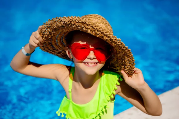 Cute Little Girl Straw Hat Heart Shaped Glasses Posing Pool — Stock Photo, Image