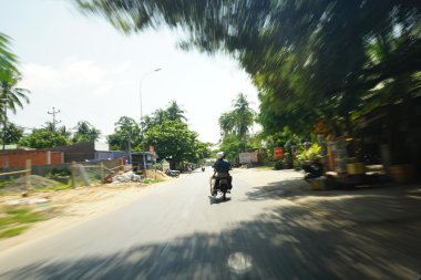 Hareket Bulanıklığı olan gerçek doğal Otoban yol